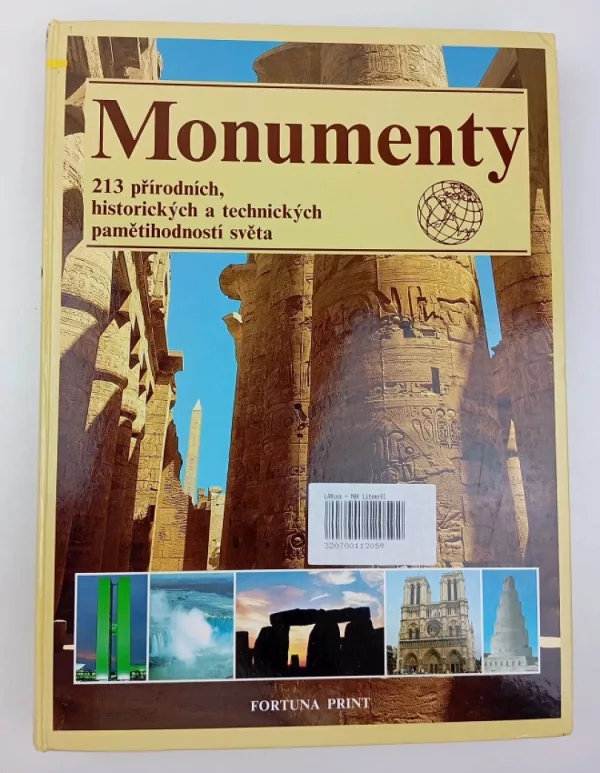 Monumenty