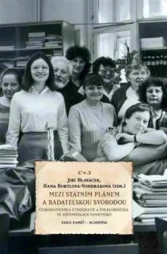 Mezi státním plánem a badatelskou svobodou