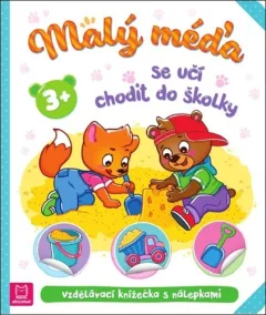Malý méďa se učí chodit do školky