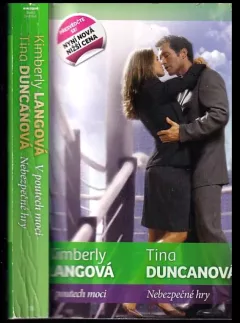 V poutech moci